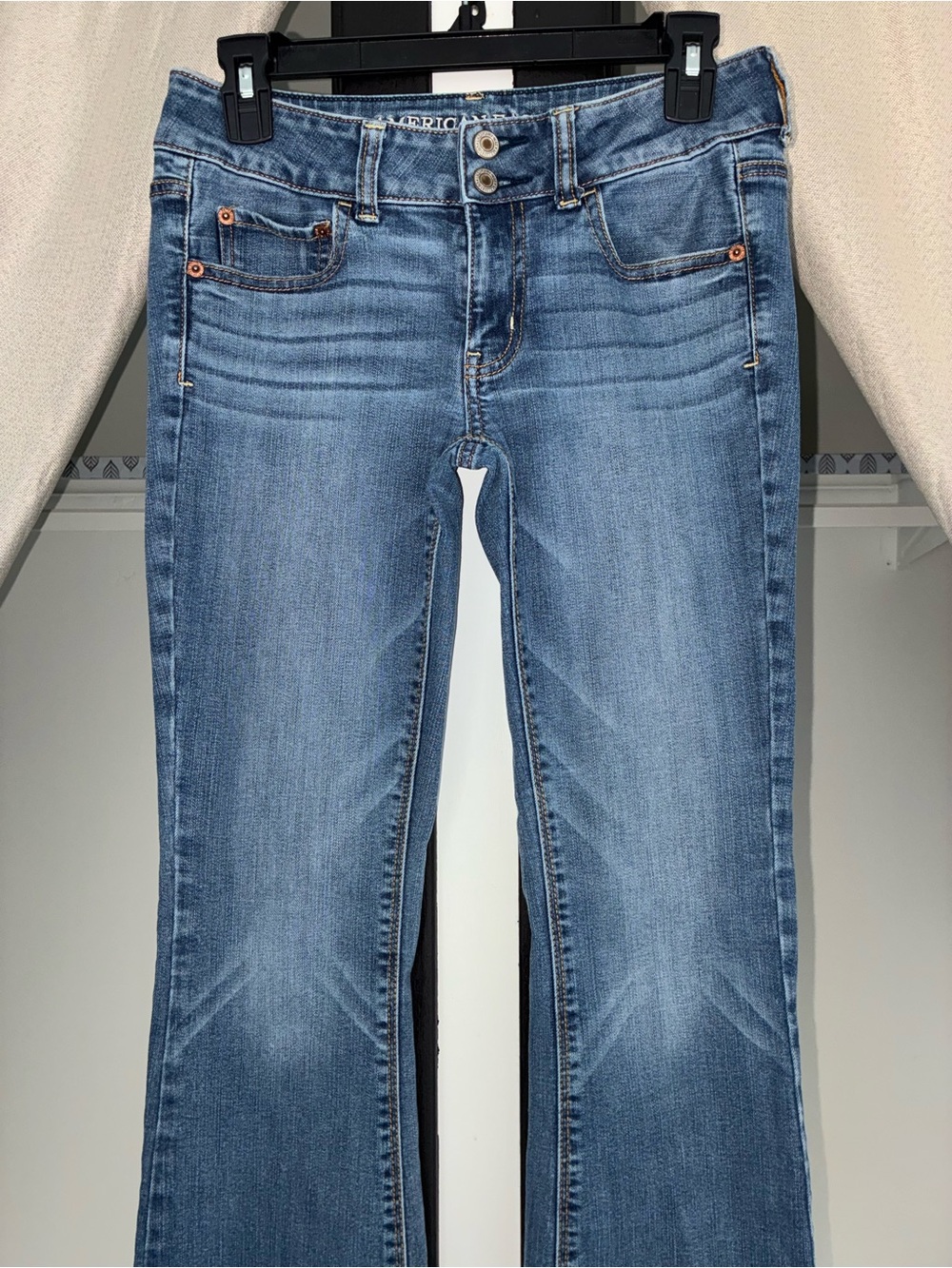 AE - Artist Low Rise Jeans - Picture 3 of 9